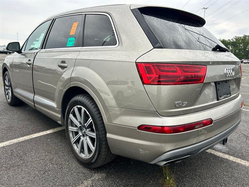 2017 AUDI Q7 PRESTIGE