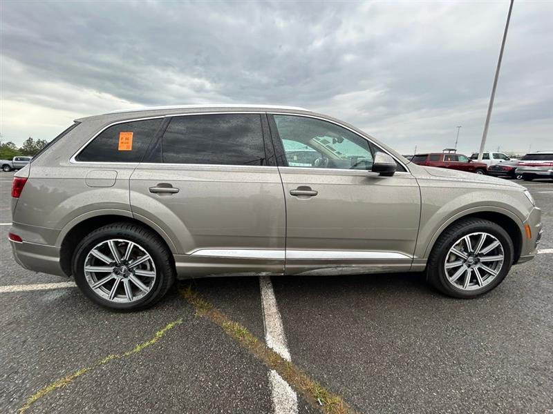 2017 AUDI Q7 PRESTIGE