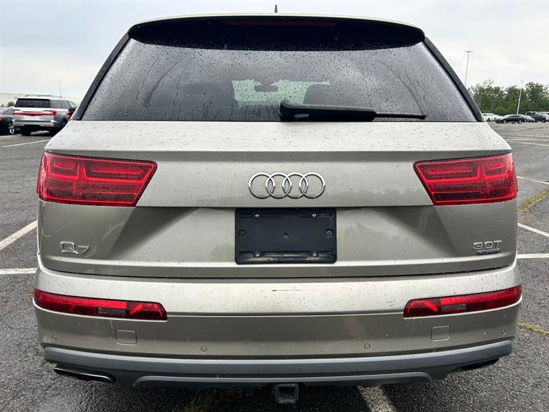 2017 AUDI Q7 PRESTIGE
