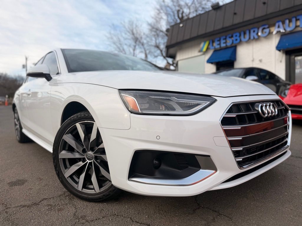 2021 Audi A4 40 quattro S tronic Premium's photo
