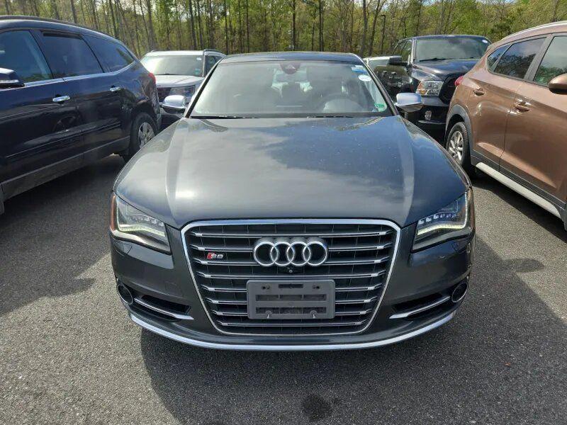 2013 AUDI S8 