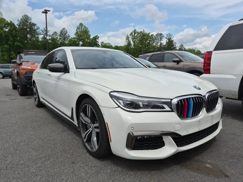 2017 BMW 7 Series 750i xDrive's photo