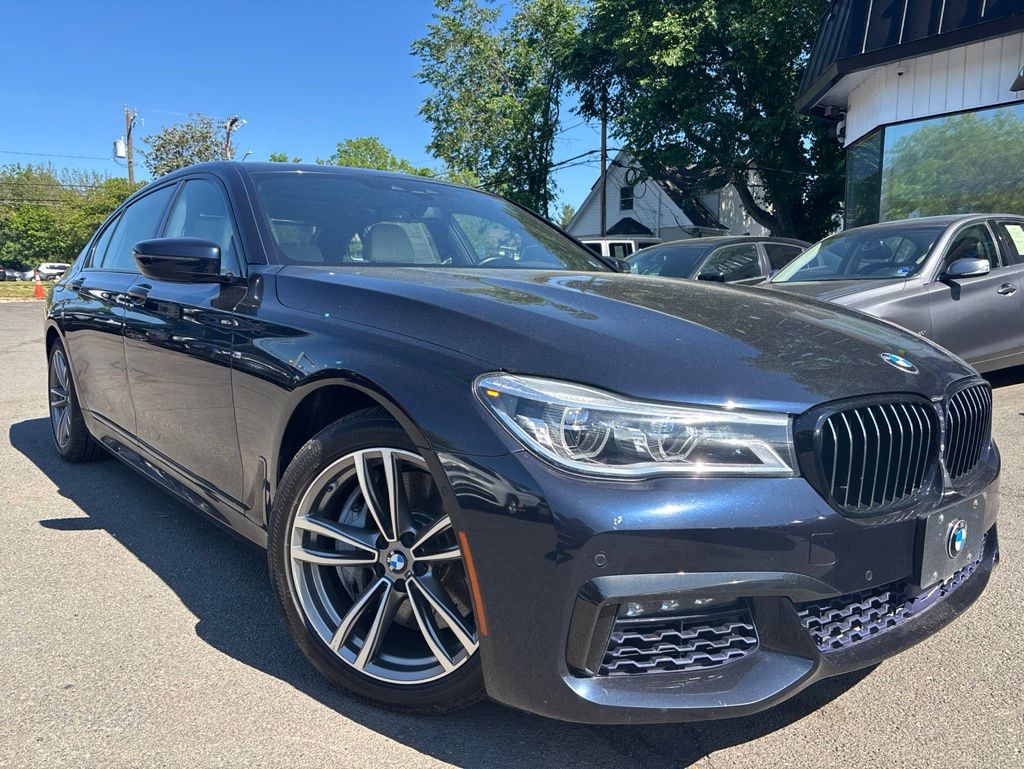 2017 BMW 7 Series 750i xDrive's photo