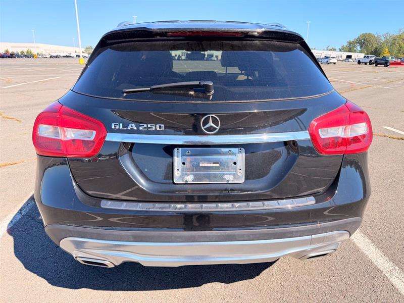 2015 MERCEDES-BENZ GLA250 