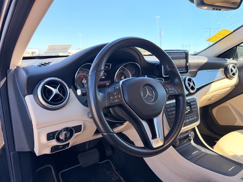 2015 MERCEDES-BENZ GLA250 
