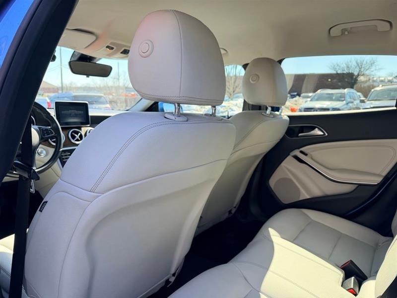 2017 MERCEDES-BENZ GLA250 