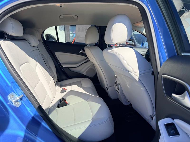 2017 MERCEDES-BENZ GLA250 