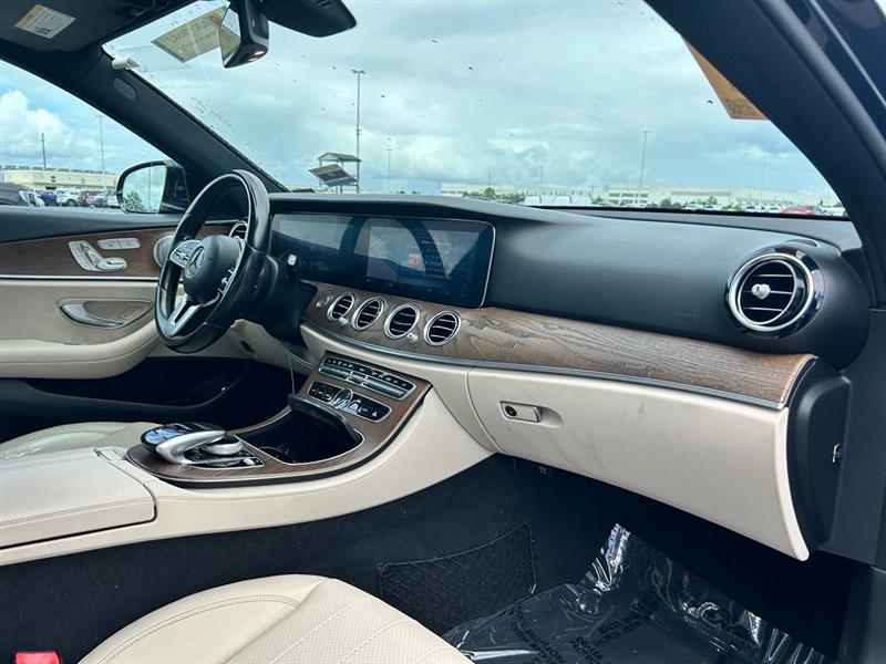 2019 MERCEDES-BENZ E300 