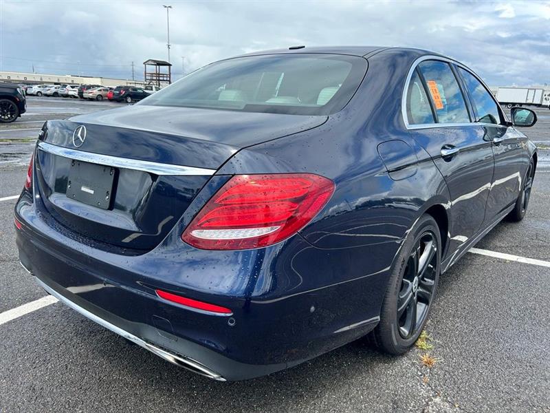 2019 MERCEDES-BENZ E300 