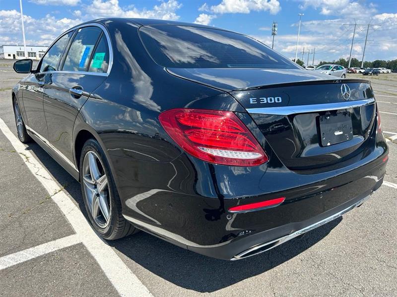 2017 MERCEDES-BENZ E 300 