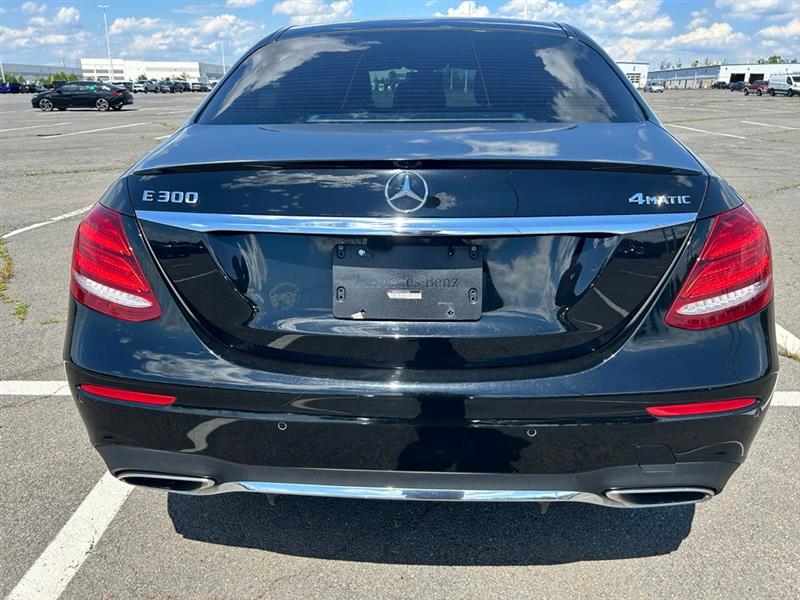2017 MERCEDES-BENZ E 300 