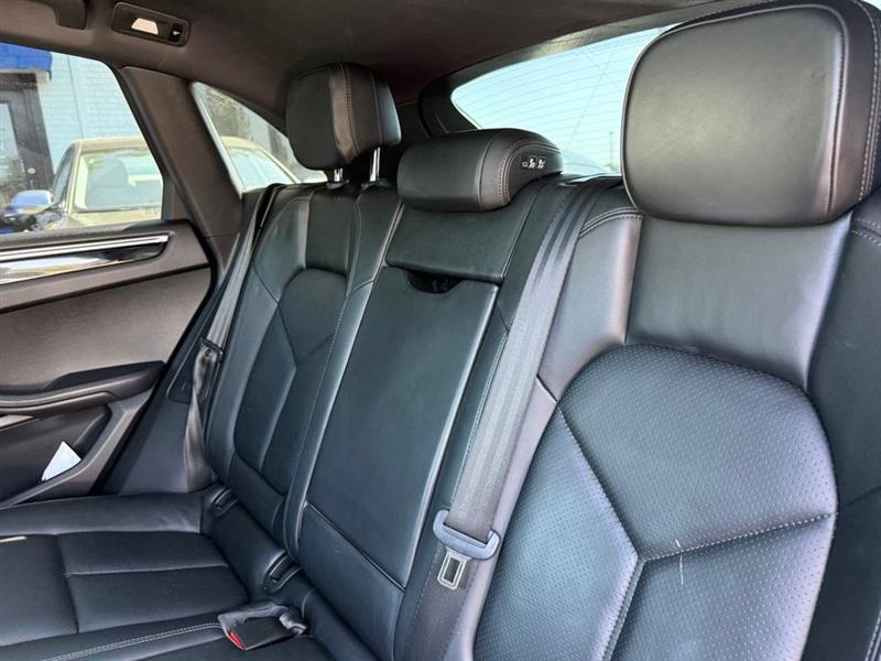 2016 PORSCHE MACAN S