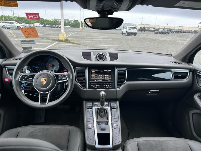 2016 PORSCHE MACAN S