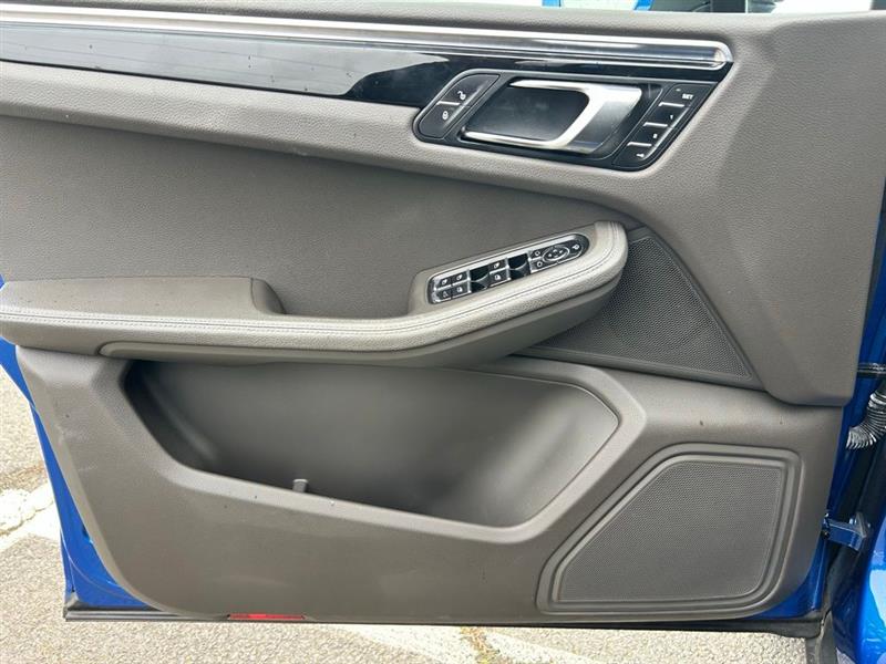 2016 PORSCHE MACAN S