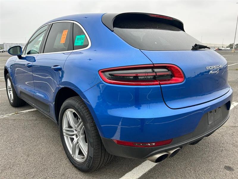 2016 PORSCHE MACAN S