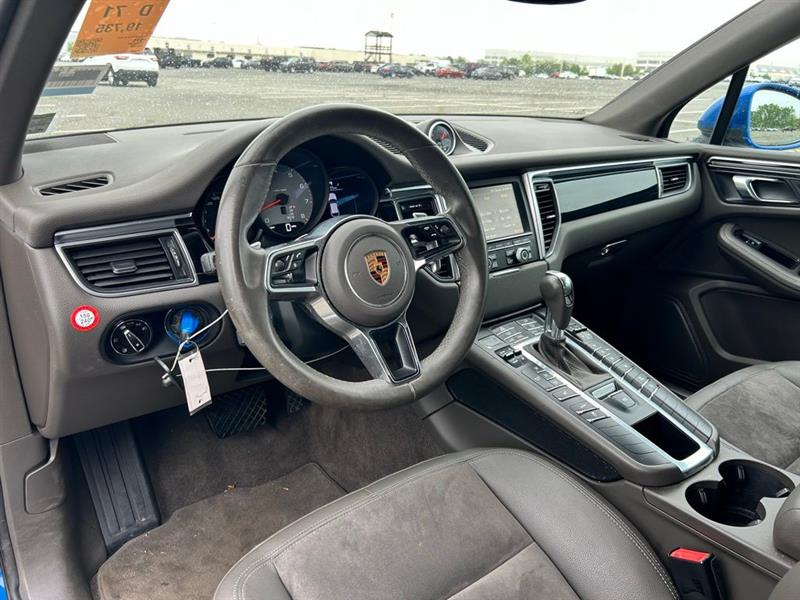 2016 PORSCHE MACAN S