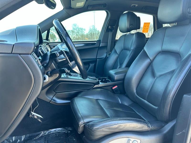 2018 PORSCHE MACAN S