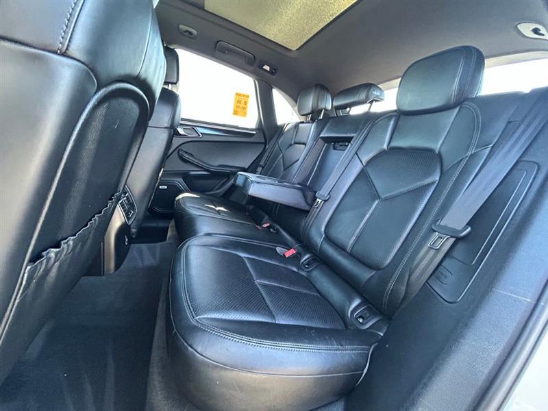 2018 PORSCHE MACAN S