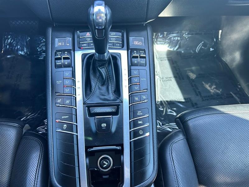 2018 PORSCHE MACAN S