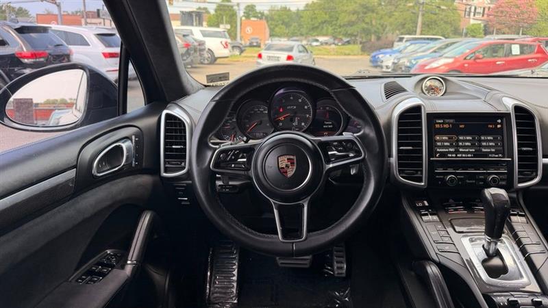 2016 PORSCHE CAYENNE GTS
