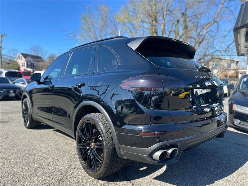 2016 PORSCHE CAYENNE GTS