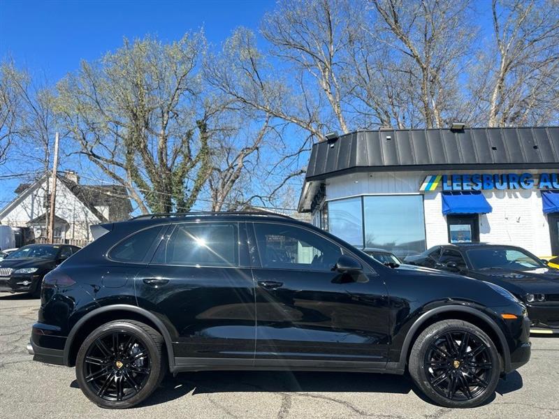 2016 PORSCHE CAYENNE GTS
