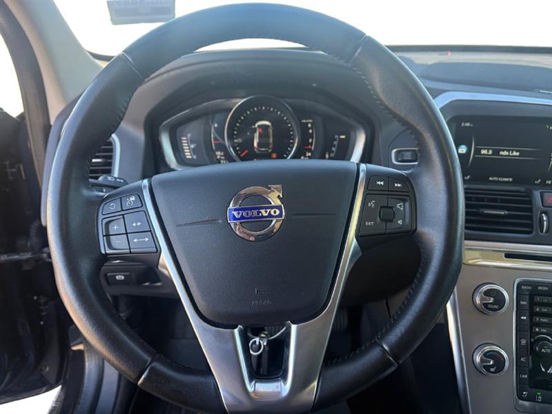 2017 VOLVO XC60 DYNAMIC