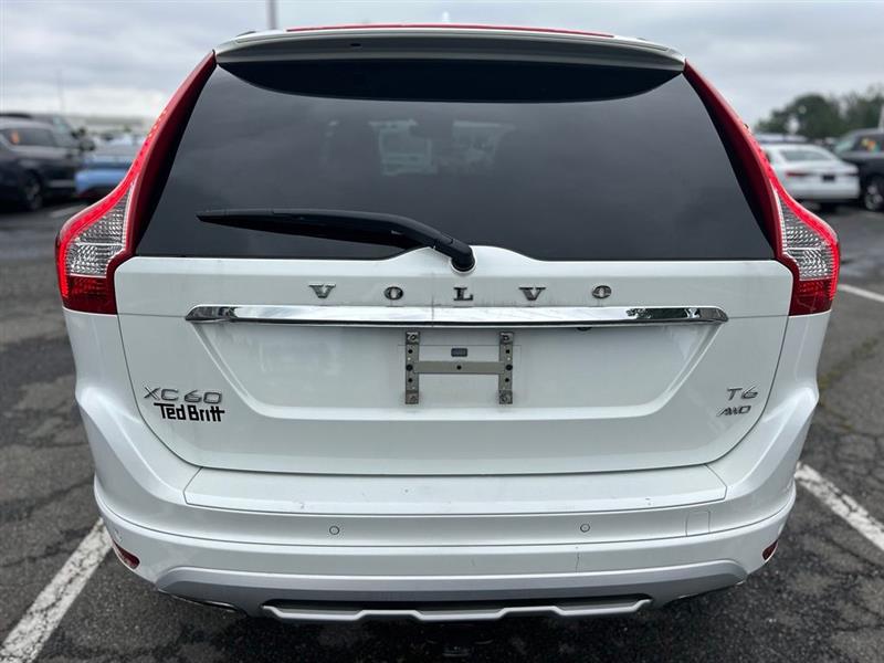 2017 VOLVO XC60 DYNAMIC