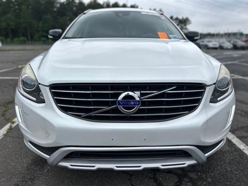 2017 VOLVO XC60 DYNAMIC