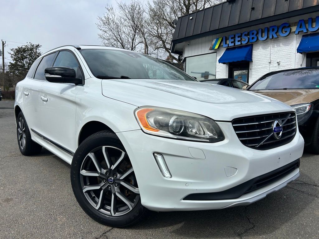 2017 Volvo XC60 T6 AWD Dynamic's photo