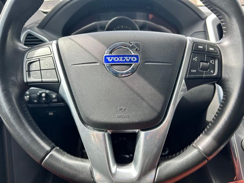 2017 VOLVO XC60 DYNAMIC