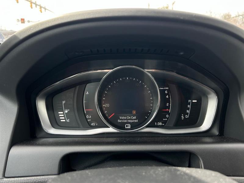 2017 VOLVO XC60 DYNAMIC