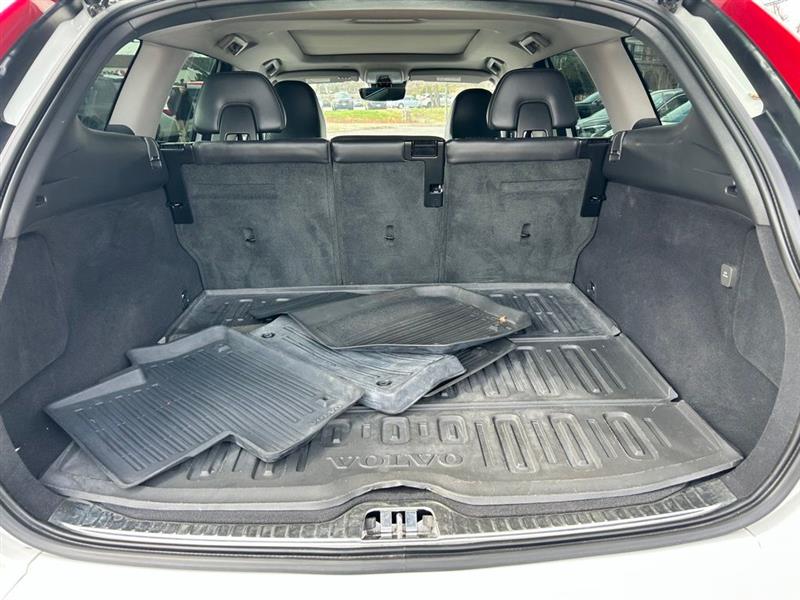 2017 VOLVO XC60 DYNAMIC