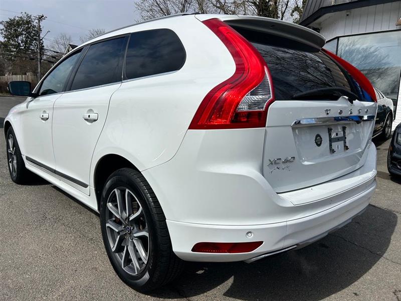 2017 VOLVO XC60 DYNAMIC