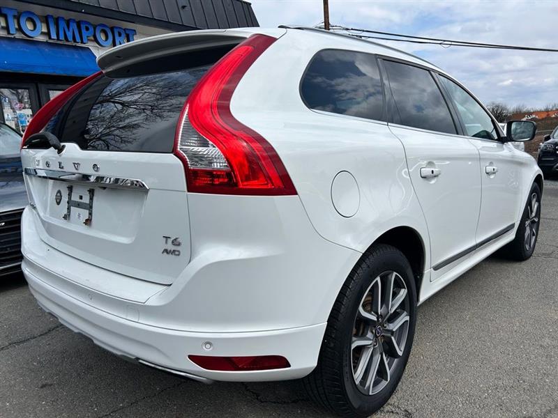 2017 VOLVO XC60 DYNAMIC
