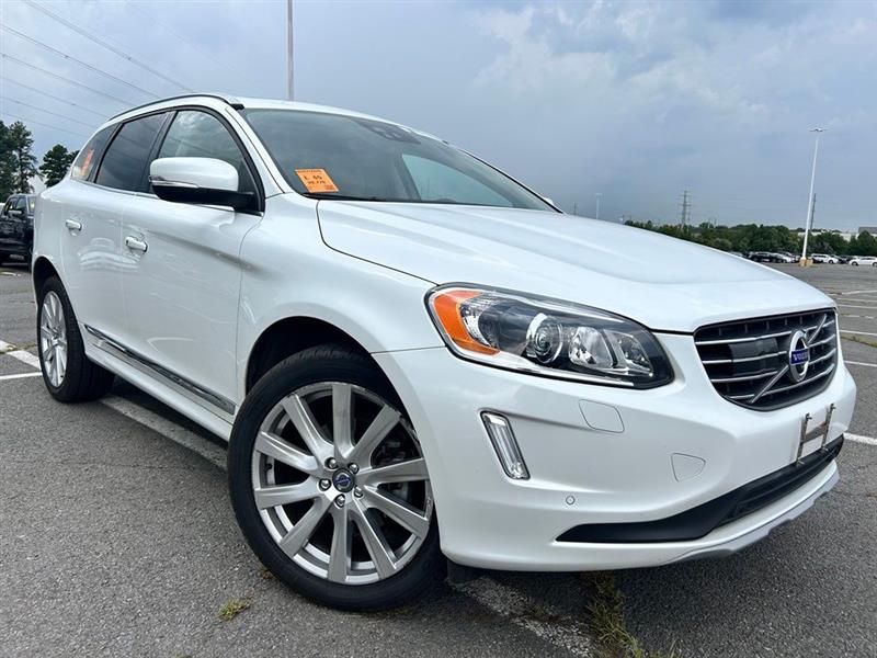 2017 VOLVO XC60 INSCRIPTION