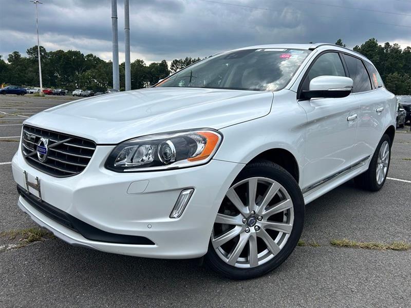 2017 VOLVO XC60 INSCRIPTION