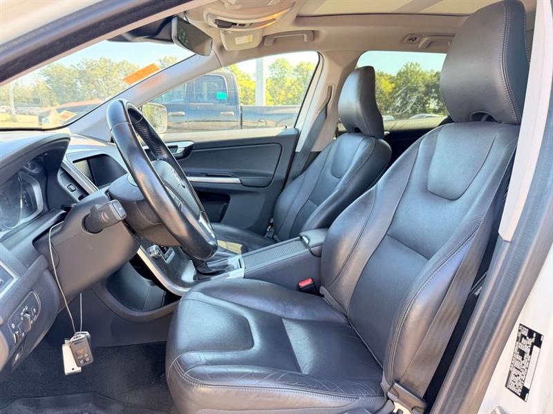 2016 VOLVO XC60 T5 PREMIER