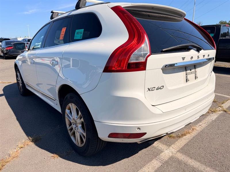 2016 VOLVO XC60 T5 PREMIER