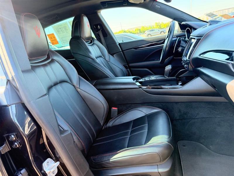 2017 MASERATI LEVANTE 