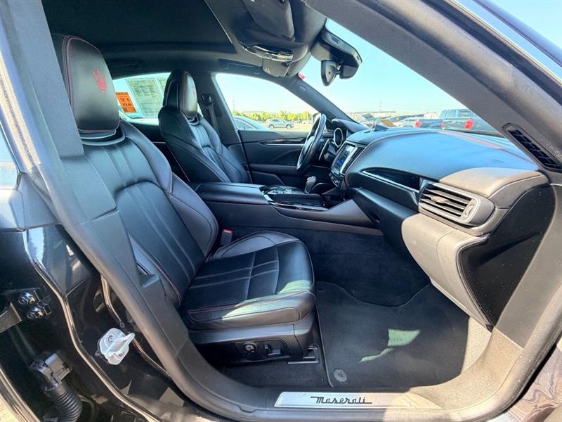 2017 MASERATI LEVANTE 