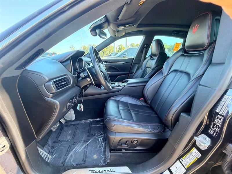 2017 MASERATI LEVANTE 