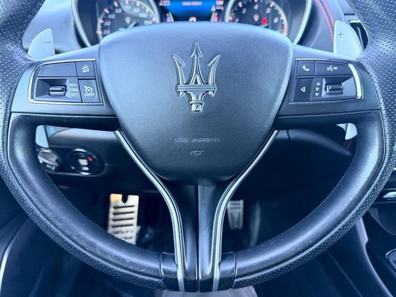 2017 MASERATI LEVANTE 
