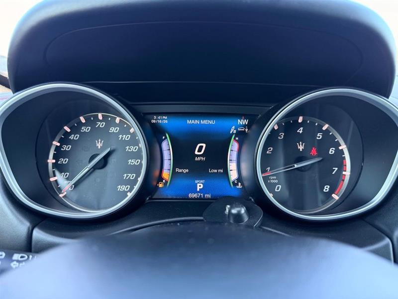 2017 MASERATI LEVANTE 