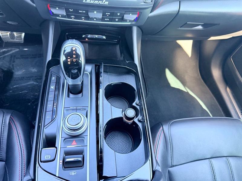 2017 MASERATI LEVANTE 