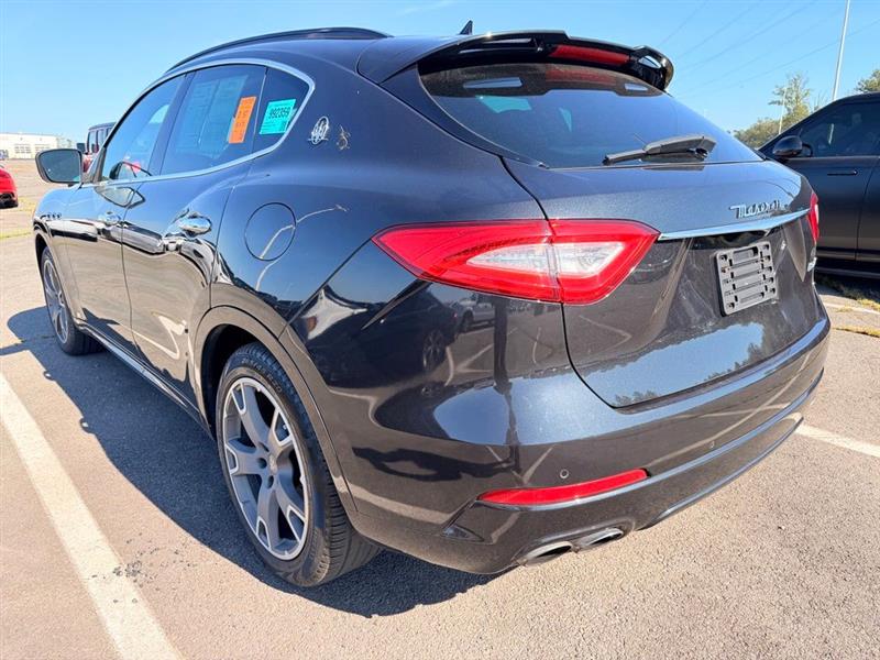 2017 MASERATI LEVANTE 