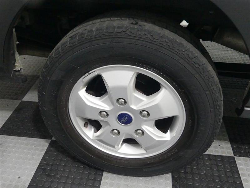 2020 Ford Transit Passenger Van XLT - Photo 14