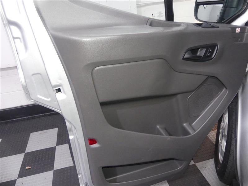 2020 Ford Transit Passenger Van XLT - Photo 15
