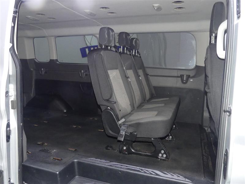 2020 Ford Transit Passenger Van XLT - Photo 21