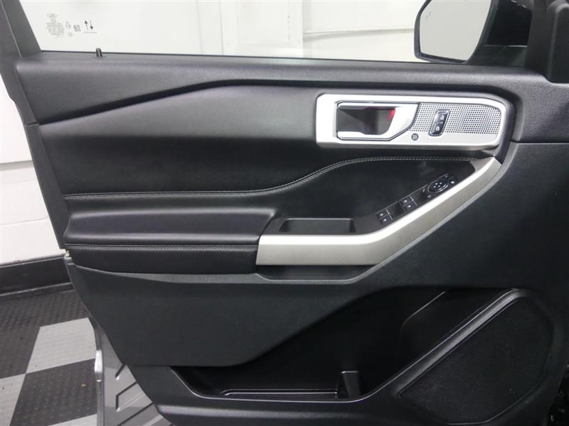 2023 Ford Explorer Limited - Photo 18